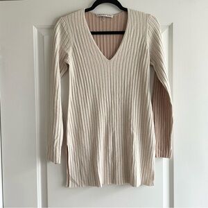 Trina Turk Ribbed V-Neck Sweater Tunic Cream and Tan Colorblock